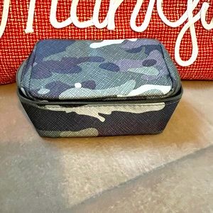 Thirty-One small travel jewelry case